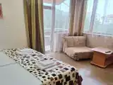 Трёхместный номер с балконом