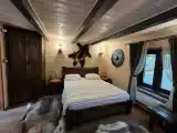Двухместный номер с 1 кроватью люкс (первый этаж)