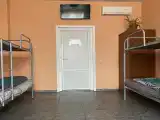 Многоместный мужской номер эконом (душ/туалет общий)