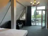 Семейный номер двухкомнатный с террасой и видом на море