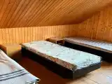 Трёхместный номер эконом с видом на горы