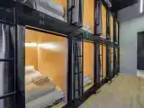 Многоместный женский номер капсула