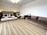 Семейный номер люкс с видом на город