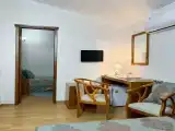 Двухместный номер с 2 отдельными кроватями двухкомнатный улучшенный