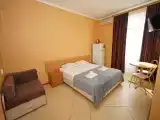 Трёхместный номер стандарт с балконом