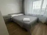 Двухместный номер с 1 кроватью эконом с одной большой кроватью и умывальником (душевая на этаже)