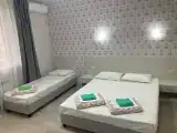 Трёхместный номер стандарт с видом на горы