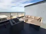 Апартаменты пентхауз с балконом и видом на море, двухуровневый