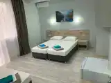 Трёхместный номер стандарт с видом на город