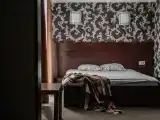 Трёхместный номер Номер "комфорт" с  двухспальной кроватью и раскладным диваном