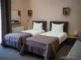 Четырёхместный номер Комфорт с раздельными кроватями с видом на горы