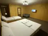 Четырёхместный номер деревянный домик с террасой на 4 человека