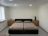Трёхместный номер у моря