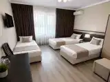Трёхместный номер с раздельными кроватями