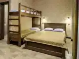 Семейный номер Шестиместный номер полулюкс на первом этаже