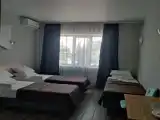 Трёхместный номер стандарт с видом на город