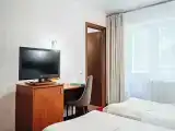 Двухместный номер с 2 отдельными кроватями стандартный номер с раздельными кроватями и диваном, корпус 8 (22 кв. м.)