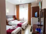 Трёхместный номер Стандарт с балконом