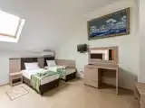 Четырёхместный номер стандарт мансарда без балкона