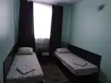 Двухместный номер с 2 отдельными кроватями с удобствами на этаже