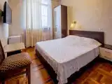Двухместный номер с 1 кроватью (ванная комната на этаже)
