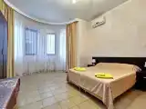 Трёхместный номер стандарт без балкона