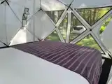 Палатка с 1 двухспальной кроватью на 1 береговой линии