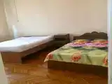 Четырёхместный номер с кондиционером и удобствами во дворе