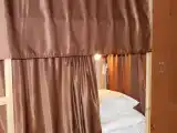 Многоместный номер для мужчин и женщин