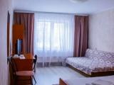 Двухместный номер с 1 кроватью Улучшенный номер с письменным столом и диваном