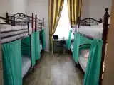Многоместный женский номер 8-ми местный номер для женщин №1 первый ярус