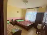 Трёхместный номер эконом с видом на горы