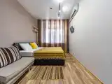 Трёхместный номер с двухспальной кроватью