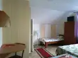 Трёхместный номер с удобствами и кондиционером