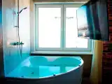 Апартаменты JACUZZI-LOFT 55*SmartTV KingSize-кровать Кухня Панорамный вид