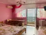 Трёхместный номер улучшенный с видом на море