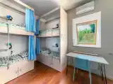 Многоместный женский номер кровать в 8-местном номере для женщин