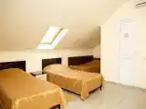 Трёхместный номер стандарт с балконом