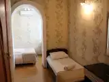 Трёхместный номер трёхместный стандарт без балкона