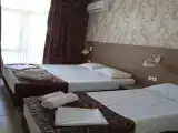 Трёхместный номер с балконом