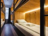 Многоместный смешанный номер капсула в женской комнате Smart Room