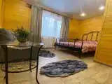 Трёхместный номер уютный с балконом