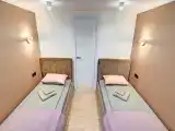 С удобствами
