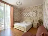 Трёхместный номер Комфорт с эркером