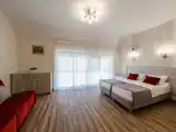 Комната на троих с видом на горы