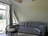 Уютный домик-треугольник у леса