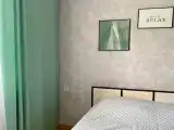 Светлая, современная комната у моря