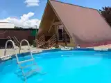 Домик с бассейном и чаном.