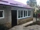 Дом рядом с парком