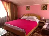 Уютные комнаты  в частном доме Розовый, Абрикосовый  в центре города
